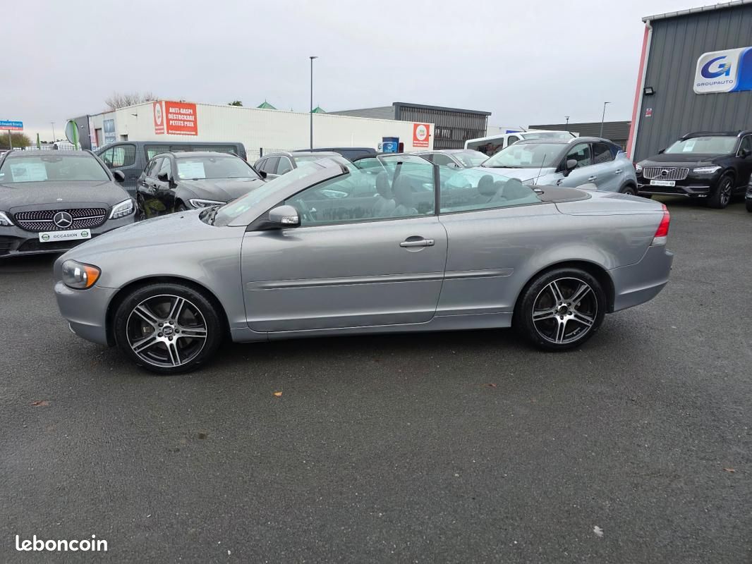 Volvo C70 Cabriolet 2.4i 170 Summum (image 9)