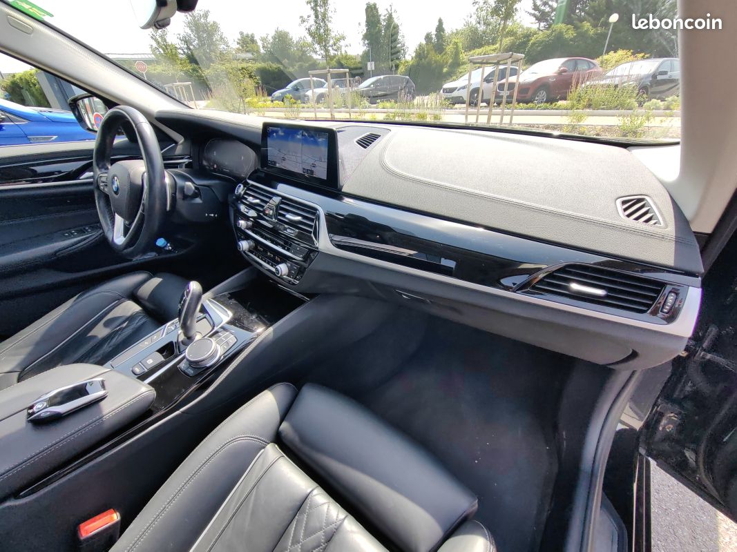 BMW Série 5 TOURING (G31) 530D XDRIVE 265 LUXURY TOIT PANO - GARANTIE 12 MOIS (image 11)