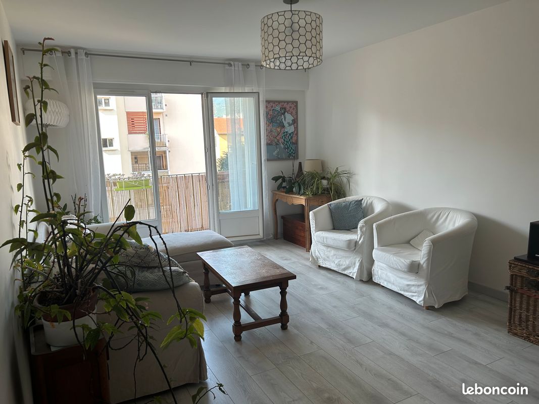 Appartement 3 pièces 77 m² · à Grenoble · 77 m² · 180 000 €
