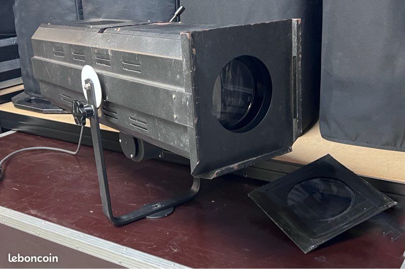 Poursuite 1000w (image 1)