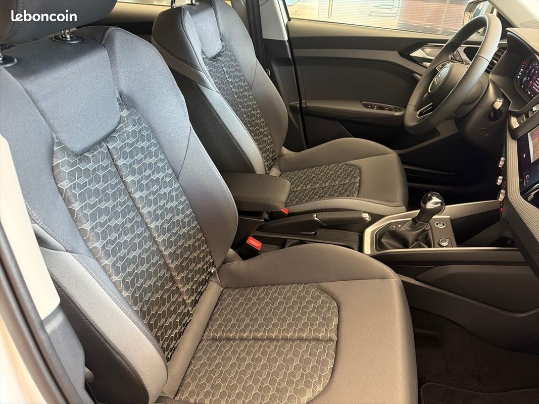 AUDI A1 Sportback 30 TFSI 116 ch S tronic 7 Design (image 18)
