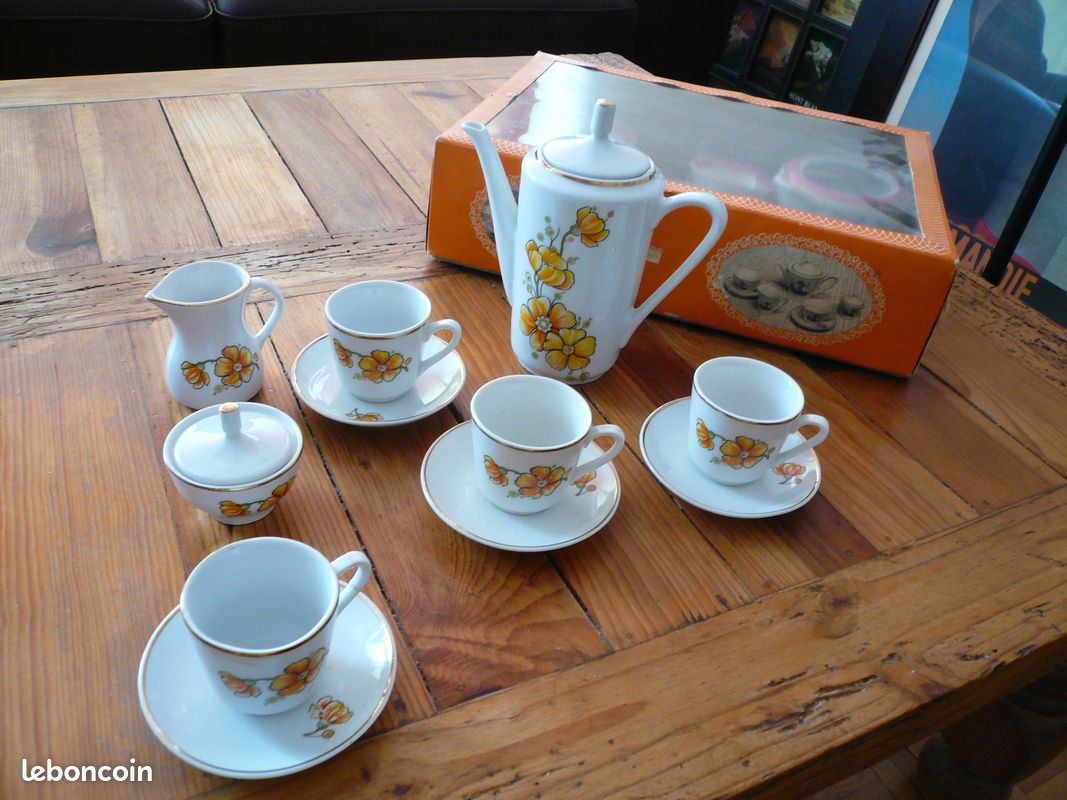 Dînette en porcelaine (fleurs oranges-années 70) (image 3)