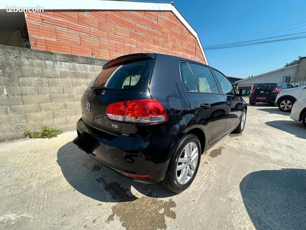Volkswagen Golf VI 1,6 TDI 105cv (image 3)