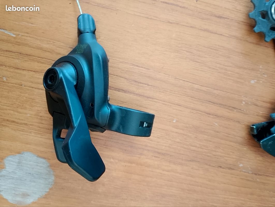 Levier Double SRAM RED 2x10 Vitesses Pour Vélo De Route - Carbone Noir, Occasion, Fabriqué Au Japon