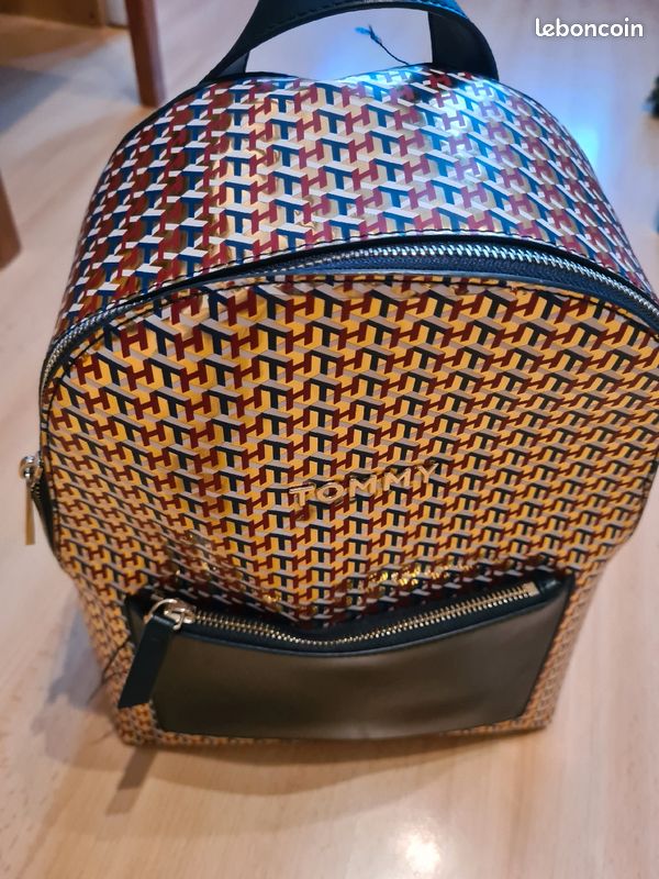 Sac à dos femme Hilfinger (image 1)