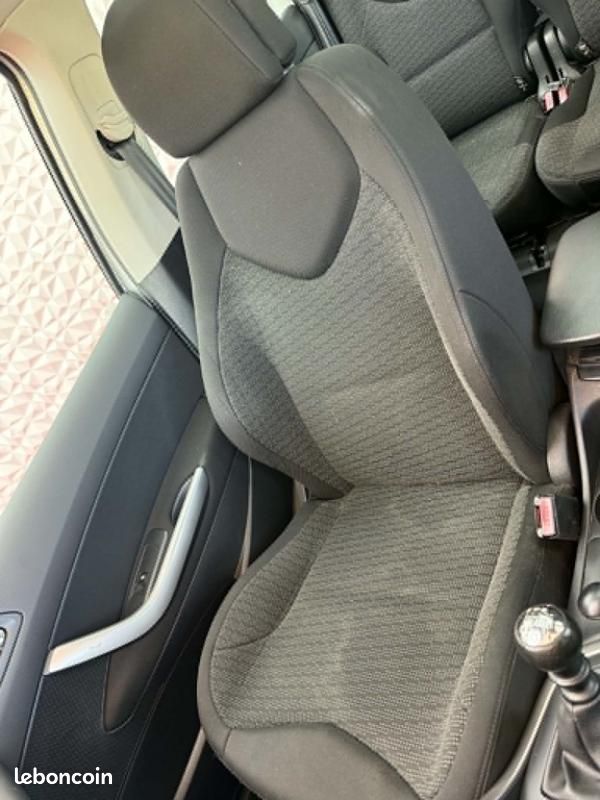 Peugeot 308 SW 1.6 HDi 16V 110 CV (image 11)