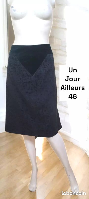 Jupe UN JOUR AILLEURS Taille 46 (XXXL) - Couleur Noire - Occasion En Très Bon état