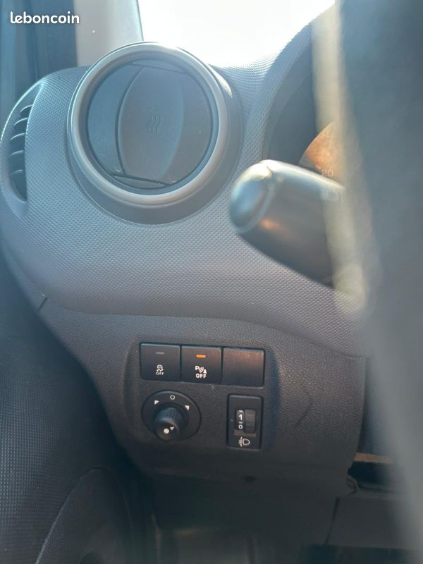 Peugeot Partner 120 L1 1.6 VTI 98 BVM5 PACK CLIM (image 15)
