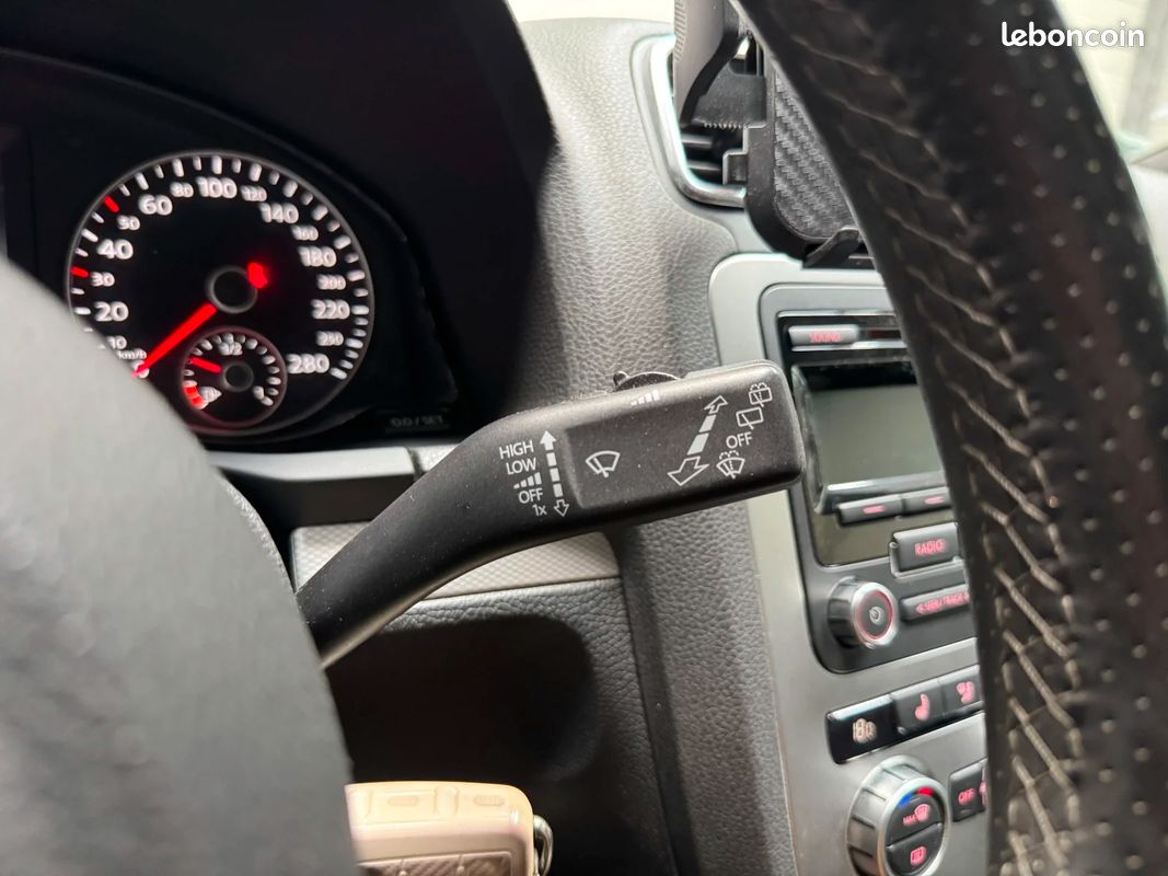VOLKSWAGEN SCIROCCO LIFE 1.4 TSI 122 cv + TOIT OUVRANT + SIÈGES AV CHAUFFANTS + CLIMATISATION BI-ZONE + RADAR AR (image 18)
