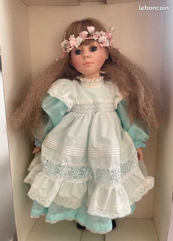 Lot 121 - Corolle Collection Catherine Refabert La Danseuse Collectible