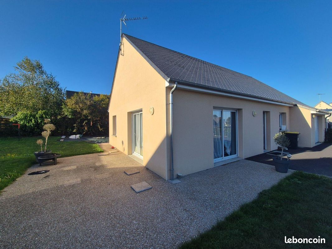 Maison 4 pièces 88 m² · à Moyon Villages · 88 m² · 800 €/mois