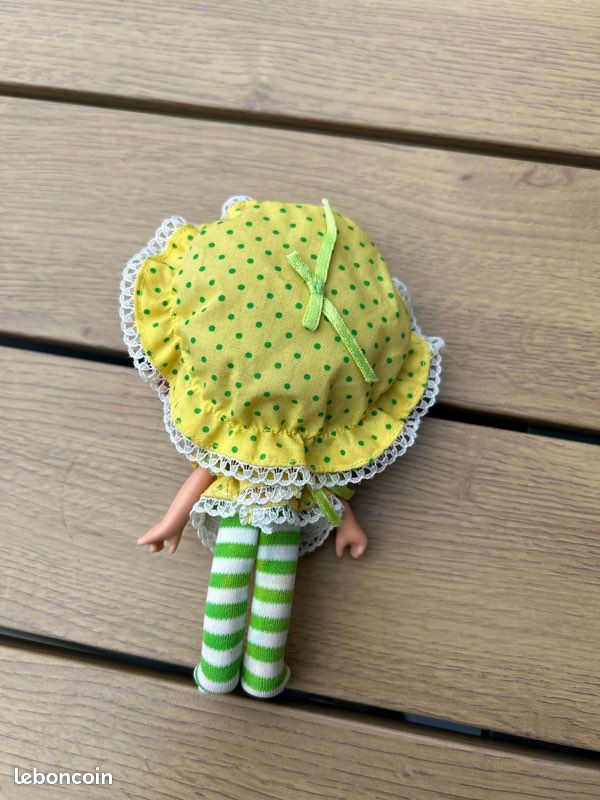 Poupée Vintage Charlotte Aux Fraises – Mousseline De Soie – Avec Perroquet