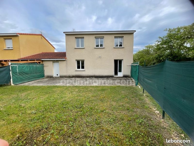 Maison 5 pièces 115 m² · à Savigneux · 115 m² · 194 000 €