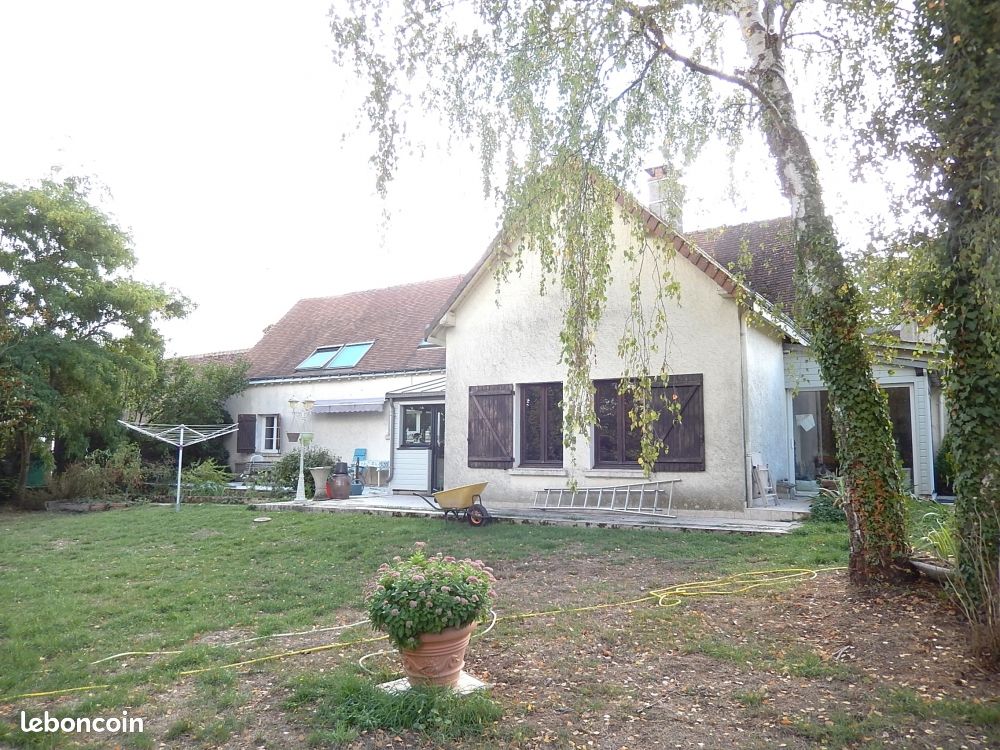 Maison 10 pièces 199 m² · à Chédigny · 199 m² · 331 000 €