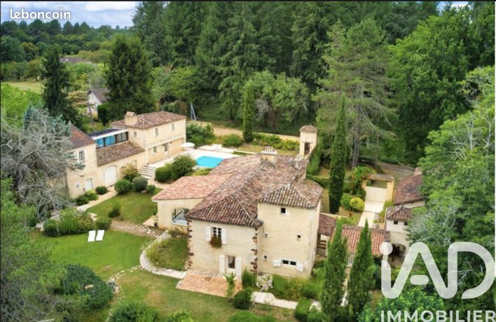 Propriété 10 pièces 305 m²