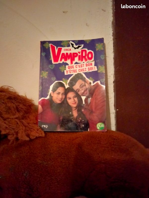 Lot de livre Chica vampiro (image 1)