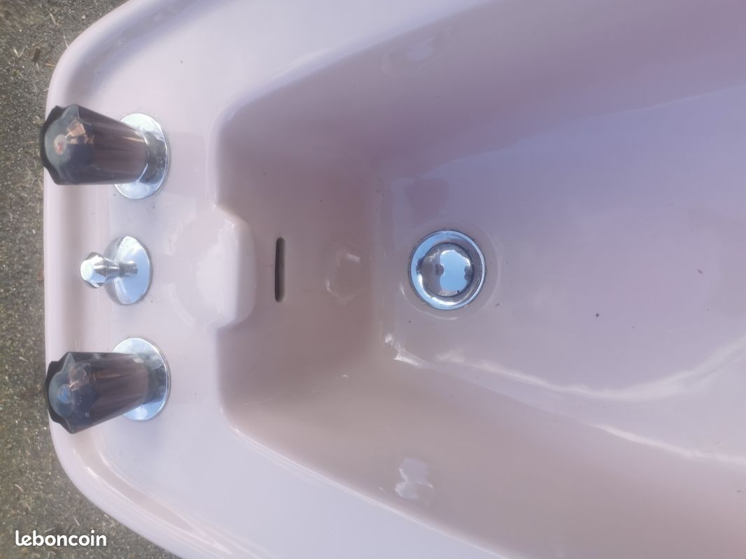 Bidet en céramique rose (image 2)