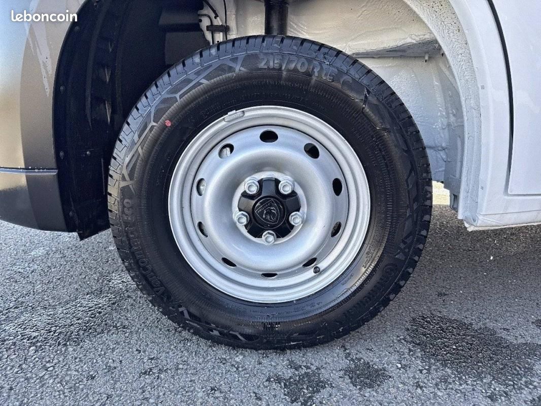 Peugeot Boxer FOURGON FGN TOLE 3.3 T L2H2 140 S&S BVM6 (image 13)