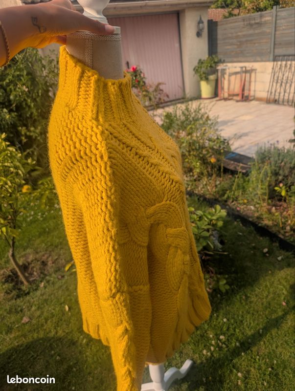 Pull d'hiver à grosse maille jaune (image 2)