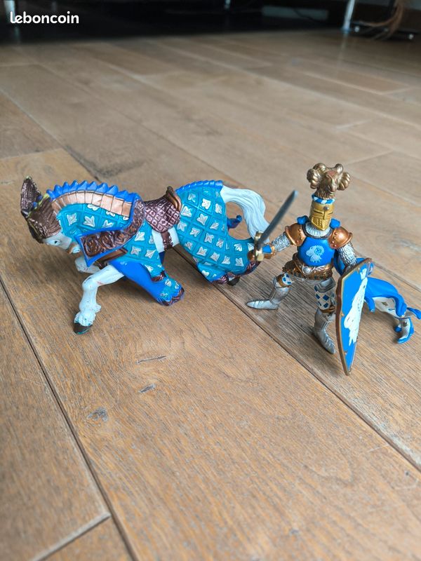 Figurine chevalier PAPO (image 1)