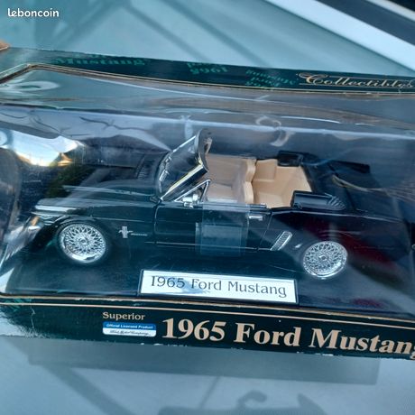 Mustang noire 1965 - Collection