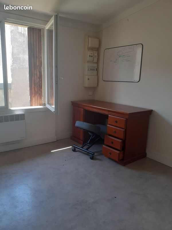 Appartement 1 pièce 17 m² · à Versailles · 17 m² · 715 €