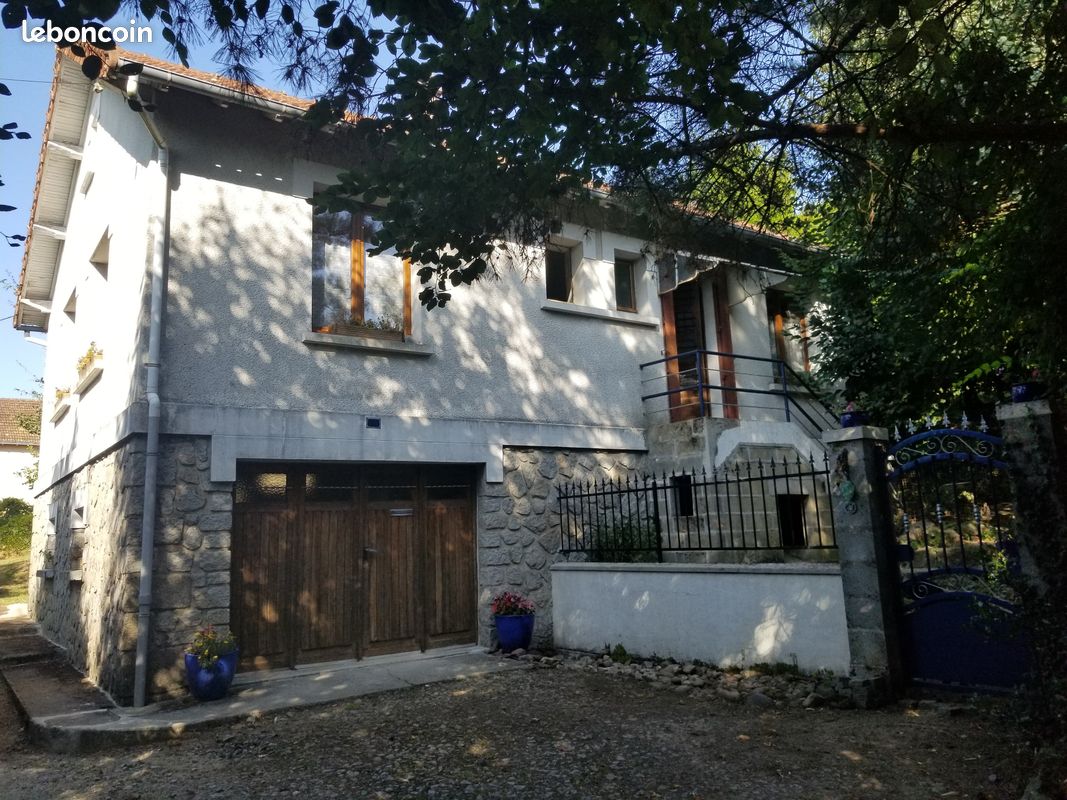 Maison 5 pièces 75 m² · à Bourganeuf · 75 m² · 62 000 €
