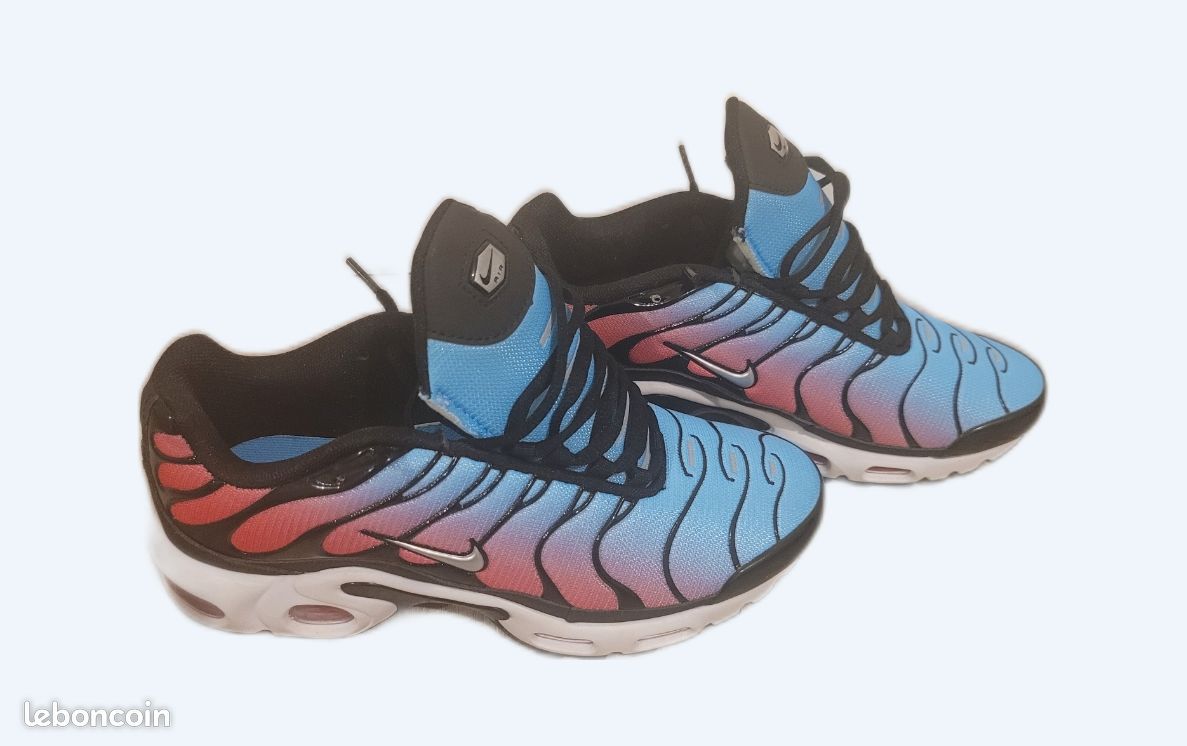 Baskets Nike Nike Tn Bleu Rose Nike Air Max Plus Tn Dégradé Rose