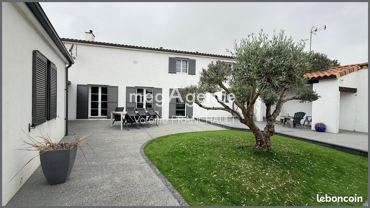 Maison 10 pièces 178 m² · à Grues · 178 m² · 414 000 €