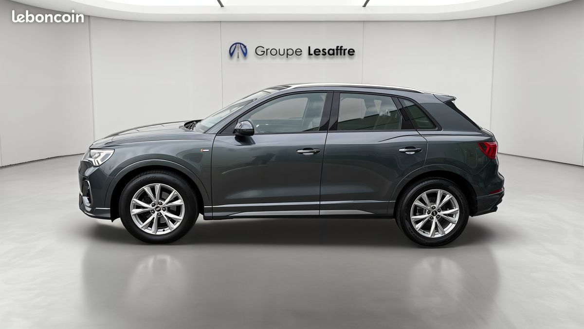 AUDI Q3 35 TDI 150 ch S tronic 7 S line (image 2)