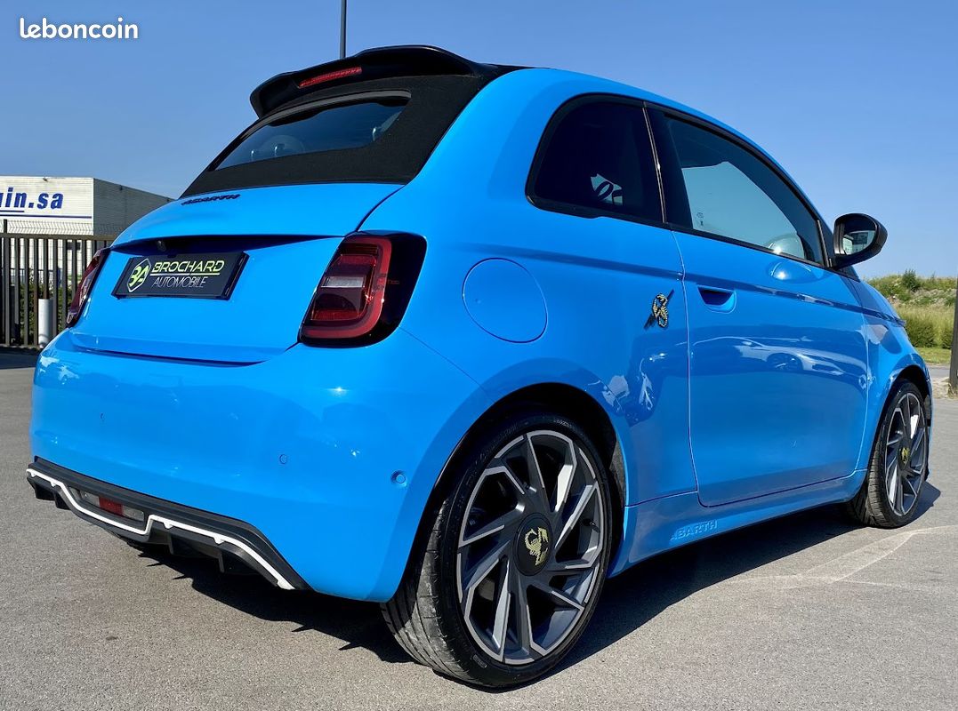 ABARTH 500 e Cabriolet / 42 kWh 155 CH BVA / Scorpionissima / Française / 1er Main / Suivi (image 13)