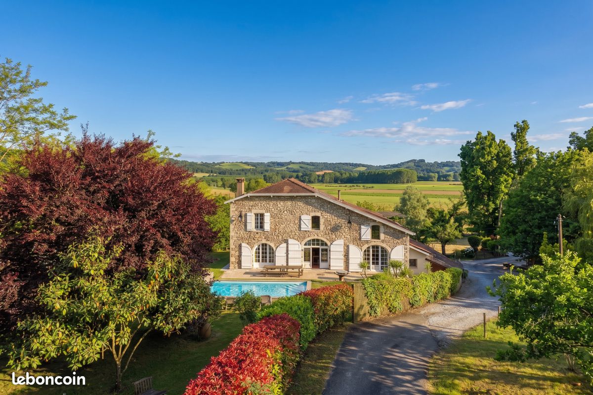 Maison 19 pièces 770 m² · à Pau · 770 m² · 2 470 000 €