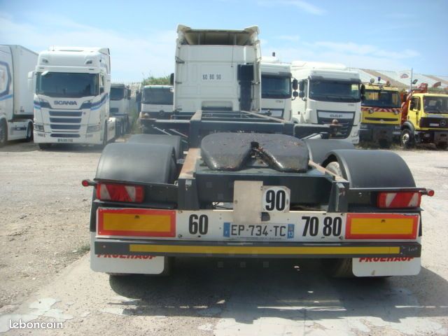 Fruehauf PORTE CONTAINER 20 PIEDS TIREUSE 2017 (image 1)