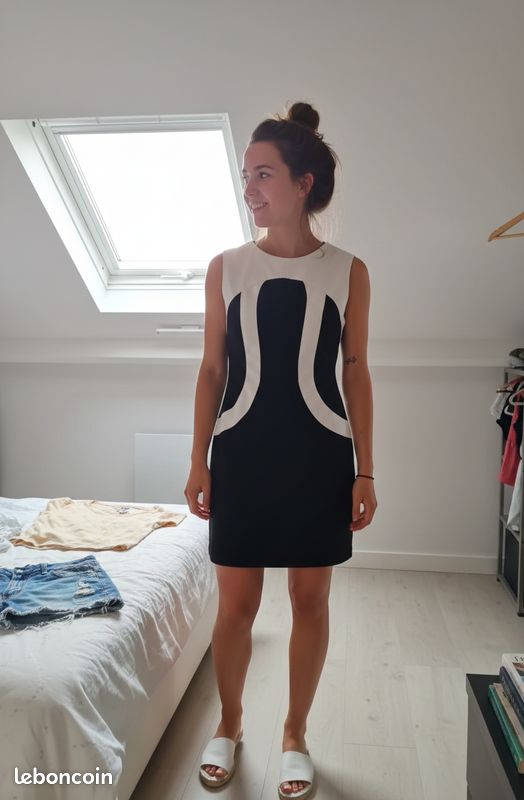 Robe Escandelle Taille T-36 En Noir - Occasion En Très Bon état