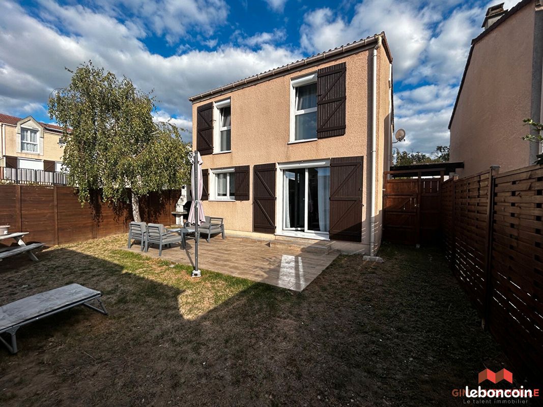Maison 4 pièces 80 m² · à Carrières-sous-Poissy · 80 m² · 369 000 €