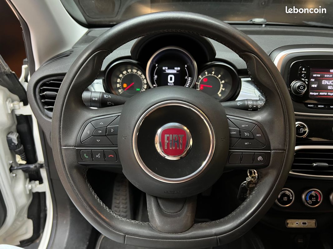 FIAT 500X 1.6 E-TORQ 110 LIVE EDIZIONE 4X2 / ATTELAGE / LIMITEUR - RÉGULATEUR / CLIMATISATIOn (image 4)