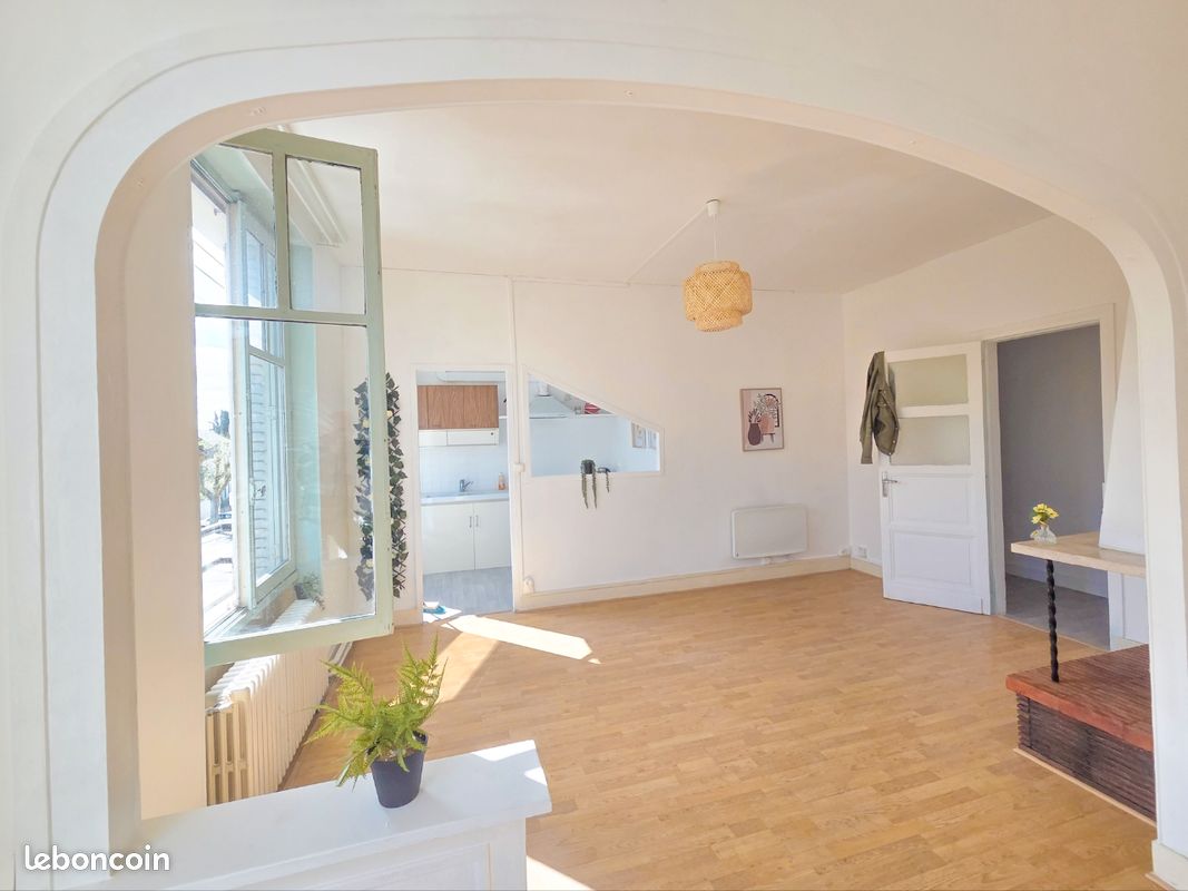 Appartement 3 pièces 64 m² · à Vierzon · 64 m² · 57 000 €