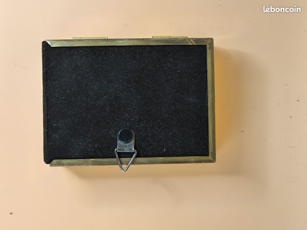 Encadrement d'une photo vintage : quelle couleur de cadre choisir