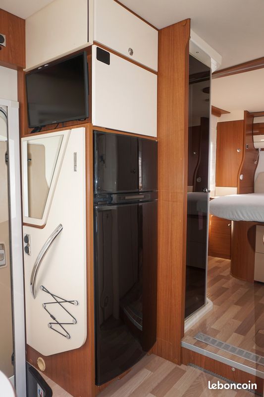Camping-car intégral AUTOSTAR Passion I730 2019 - Lit central + pavillon - 130 CV (image 4)