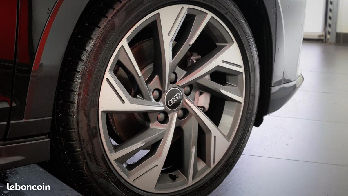 Audi A3 ALLSTREET TFSI e Hybride rechargeable 204 S tronic 6 Avus (image 4)