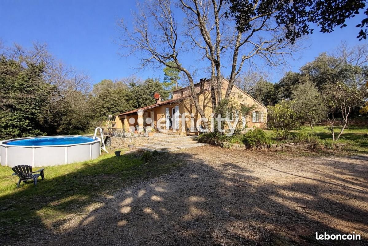 Maison 5 pièces 144 m² · à La Roquebrussanne · 144 m² · 399 000 €