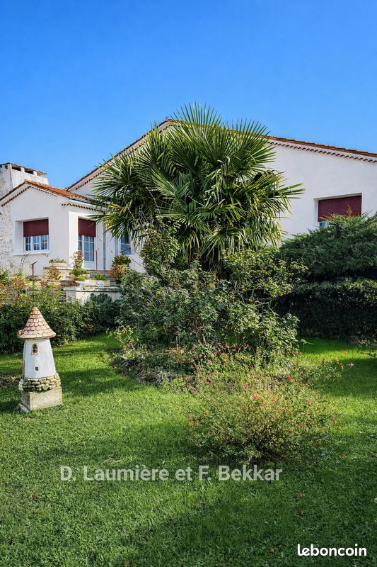 Maison 6 pièces 161 m² · à Mussidan · 161 m² · 310 000 €