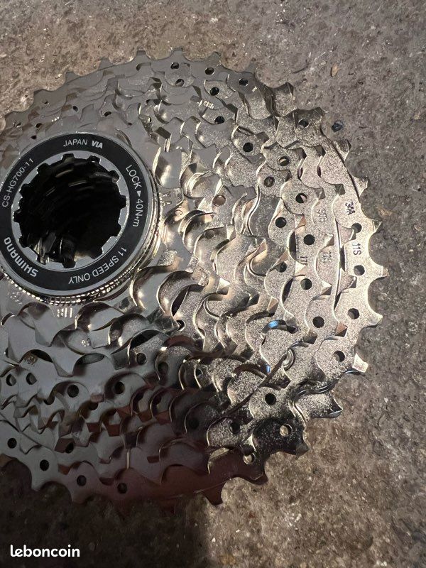 Cassette Shimano 105 CS-HG700 11 Vitesses 11-34 Dents Route Neuve