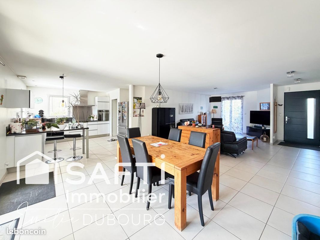 Maison 4 pièces 110 m² · à Vayres · 110 m² · 322 500 €