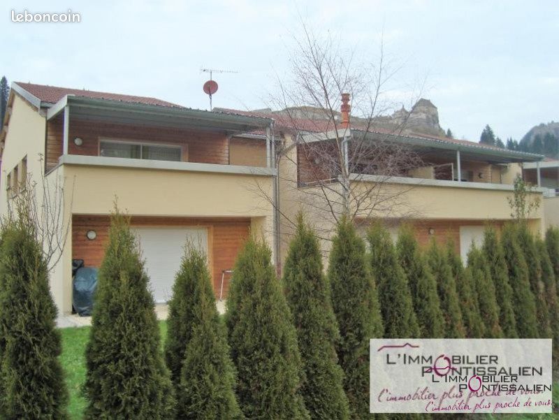Appartement 3 pièces 69 m² · à La Cluse-Et-Mijoux · 69 m² · 920 €/mois
