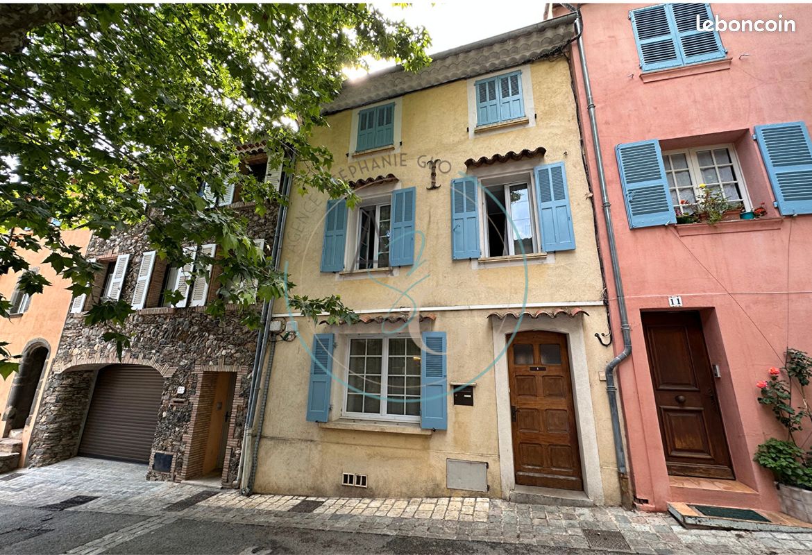 Maison 5 pièces 131 m² · à Cogolin · 131 m² · 1 650 €/mois