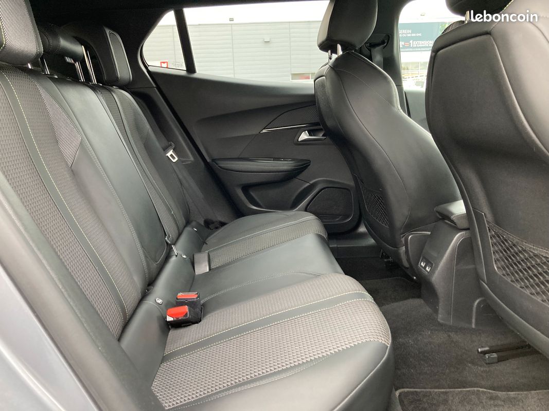 Peugeot 2008 Blue HDi 130 CH GT EAT8 07/2022 1 ERE MAIN GARANTIE 6 MOIS (image 3)