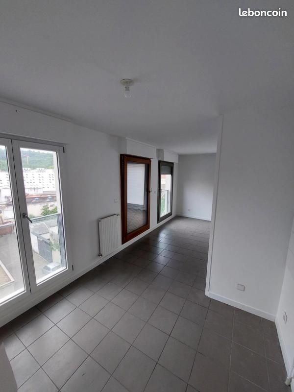 Appartement 2 pièces 64 m² · à Saint-Étienne · 64 m² · 549 €/mois