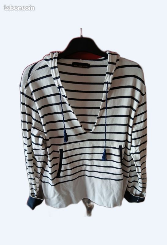 Pull marinière avec capuche, maille de luxe par Devernois Vêtements