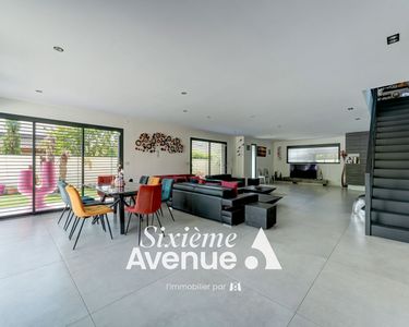 Maison 960 000 € - 297 m²